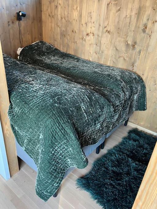 Attraktiv & Smart Funkishytte Pa Nes Strandhager. Holiday home